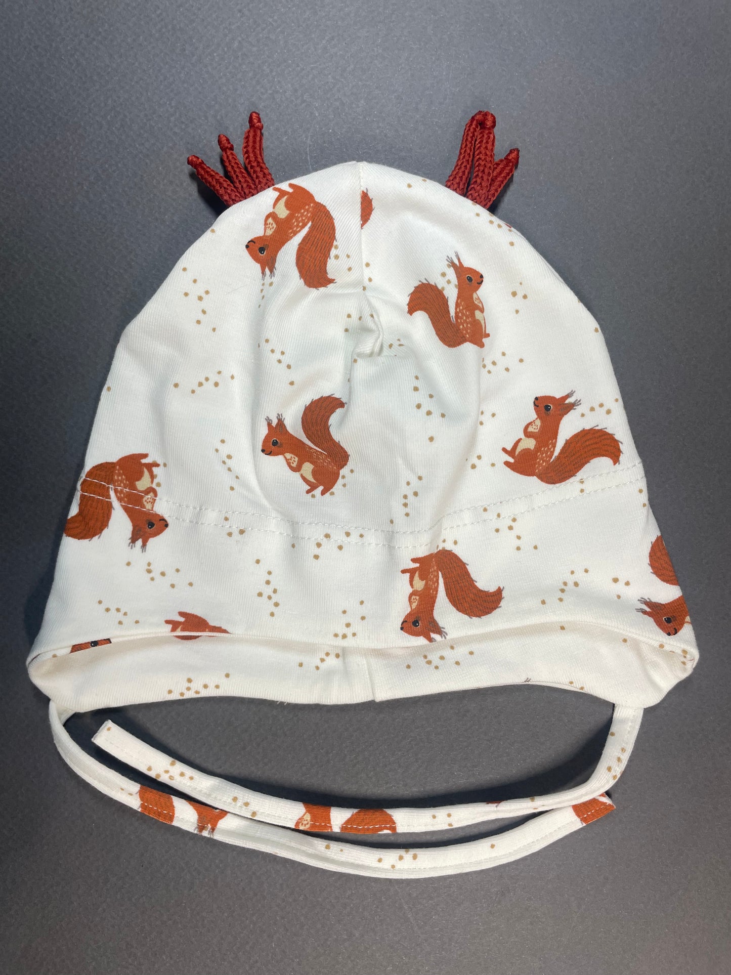 SQUIRREL EARS - Mókus Füles Mintás Fehér Kötős Pamut Lány Sapka - Minimanó