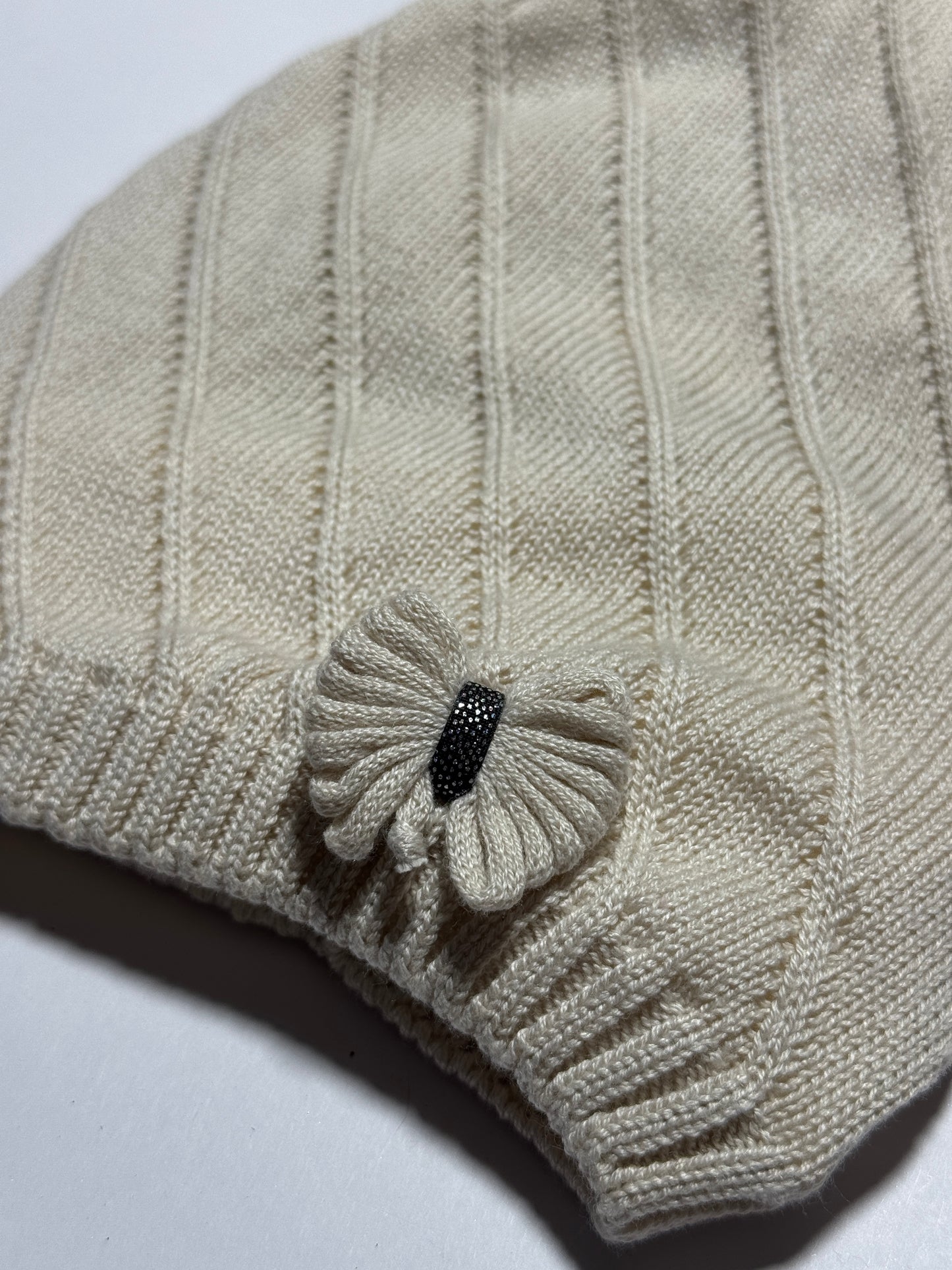 BOW GIRL - Bézs Masnis Kötött Lány Beanie Sapka